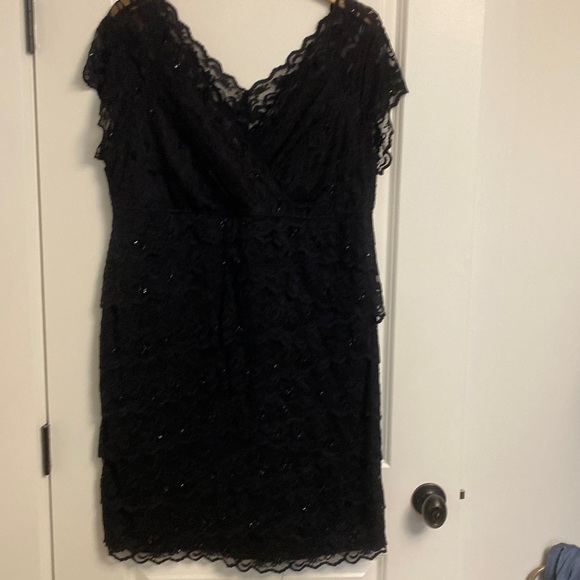 Black lace and beaded evening dress. 16W. All beading intact. Never worn… - Picture 1 of 6
